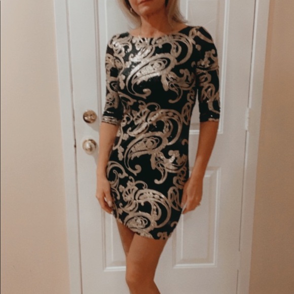 XS Beautiful black and gold sequins dress - Picture 2 of 2